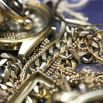 滋賀県大津市で【貴金属】を高く売るなら浜大津の【京都屋】へおまかせくださいませ