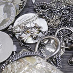 滋賀県大津市で【貴金属】を高く売るなら浜大津の【京都屋】へおまかせくださいませ